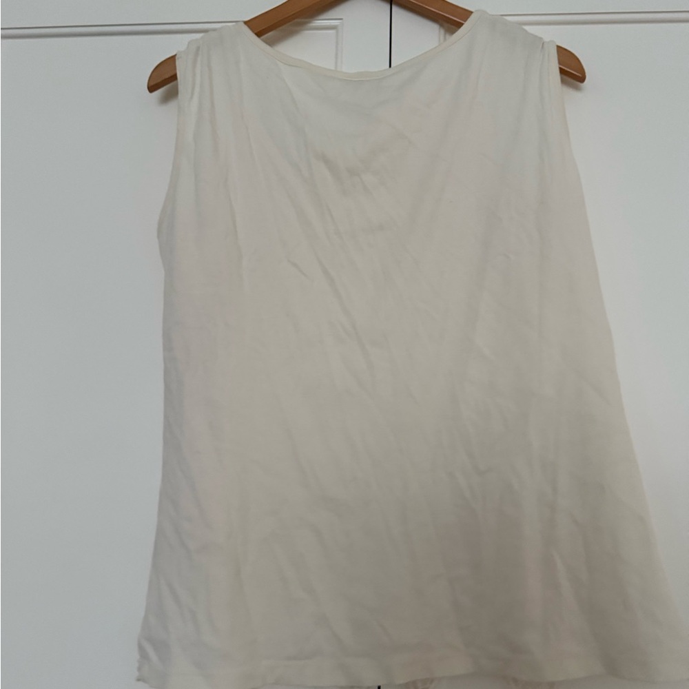 Elegant Cream Lace for Sleeveless Top - Picture 3 of 3